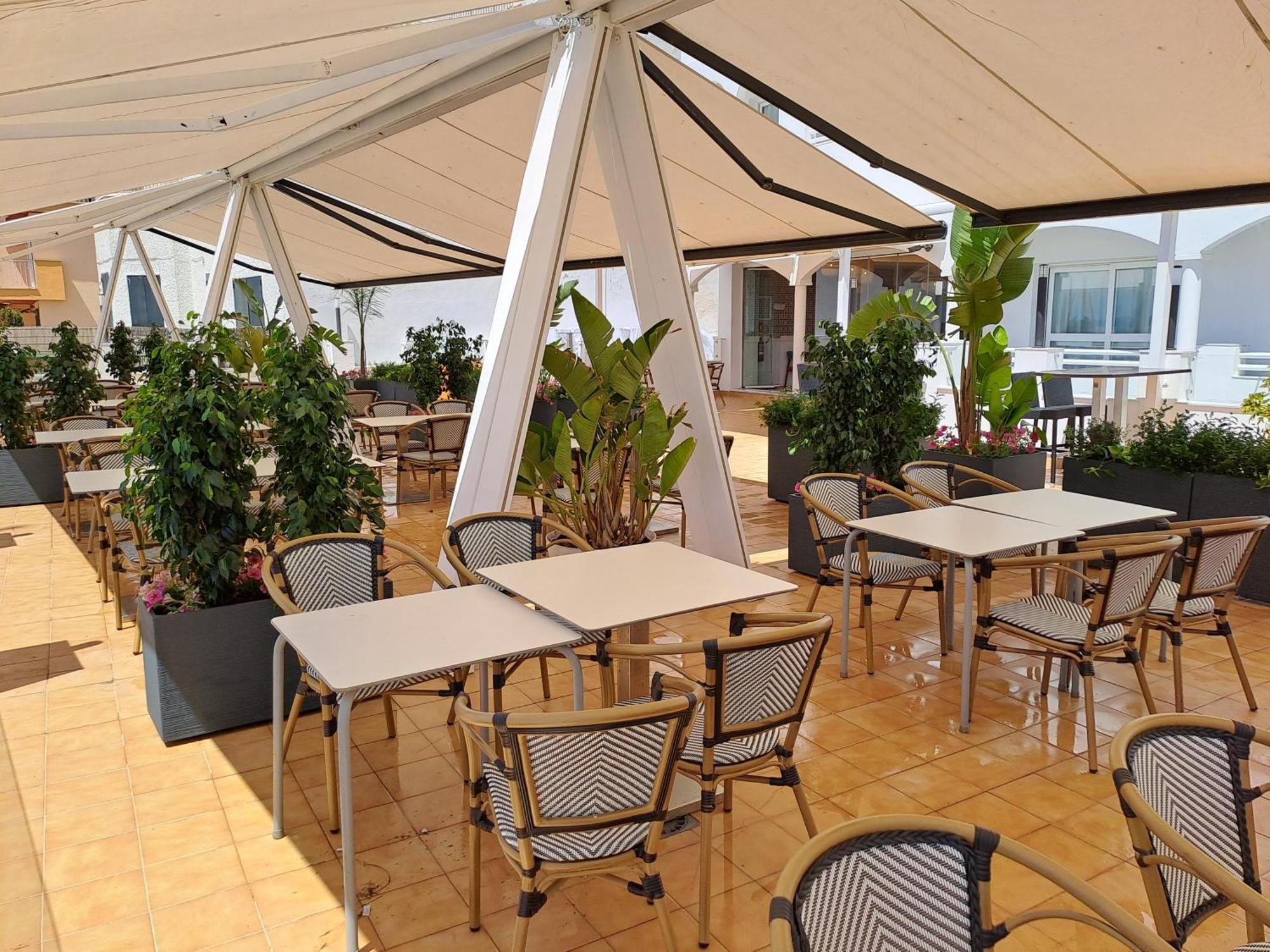 Hotel Vertice Chipiona Mar Bagian luar foto