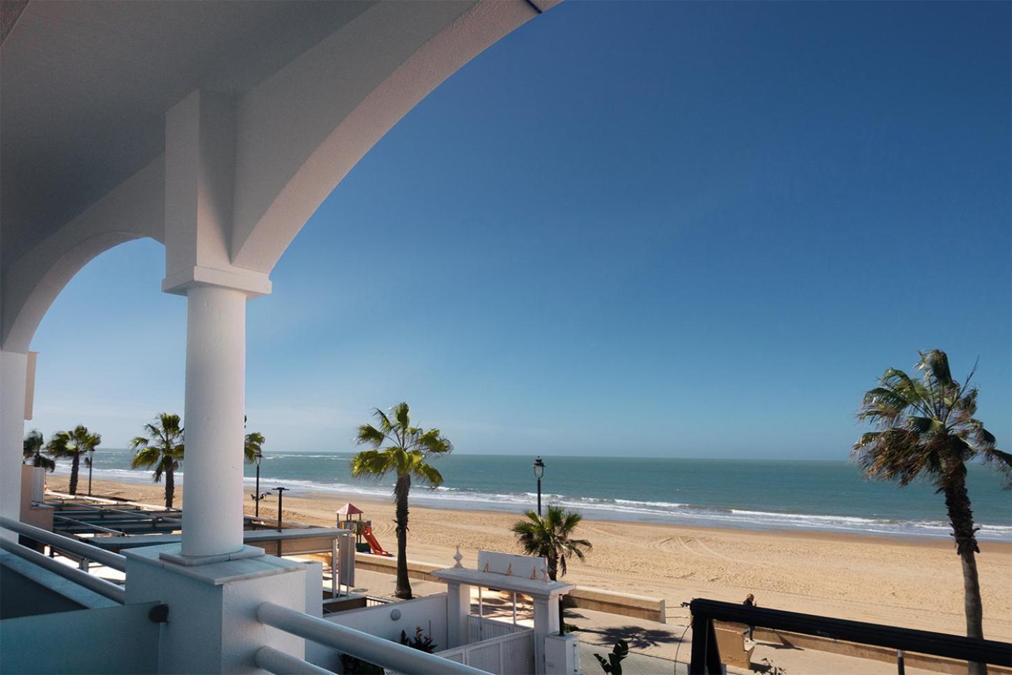 Hotel Vertice Chipiona Mar Bagian luar foto