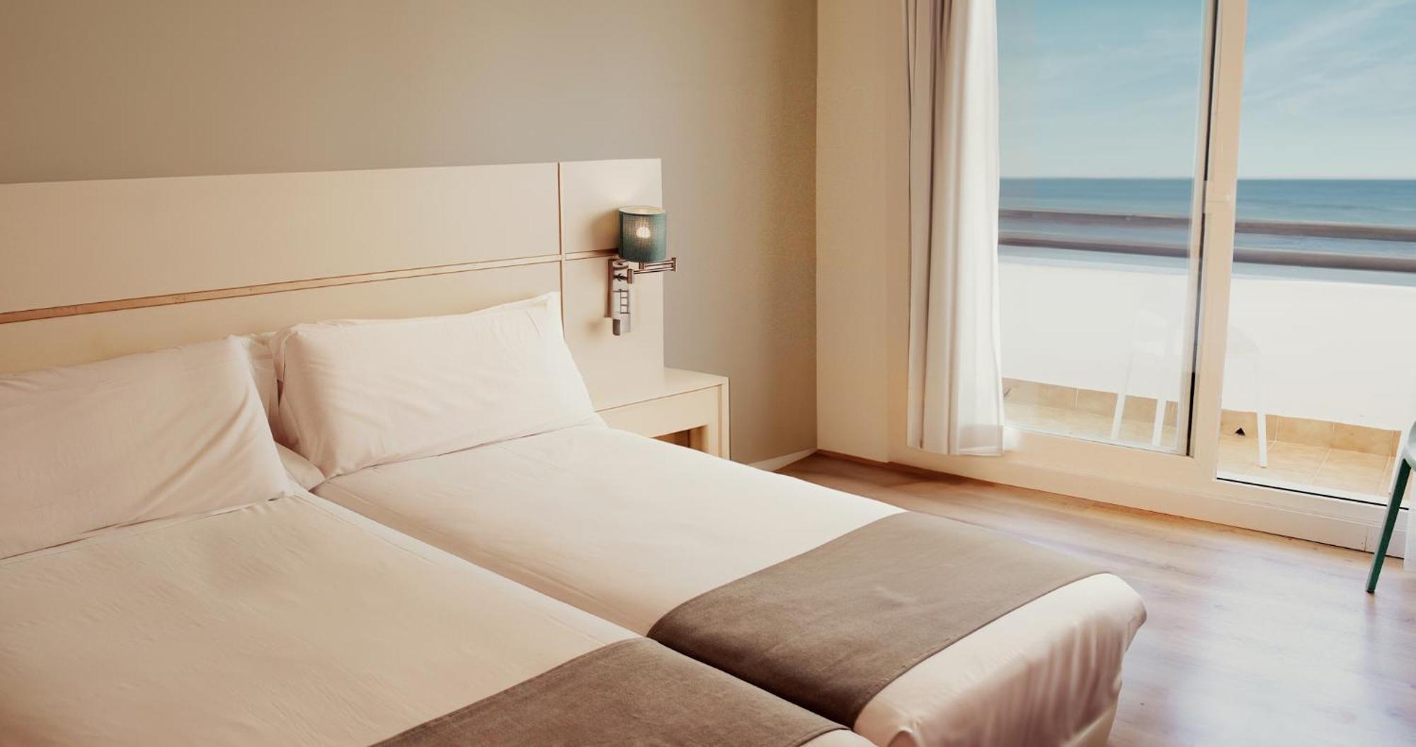 Hotel Vertice Chipiona Mar Bagian luar foto